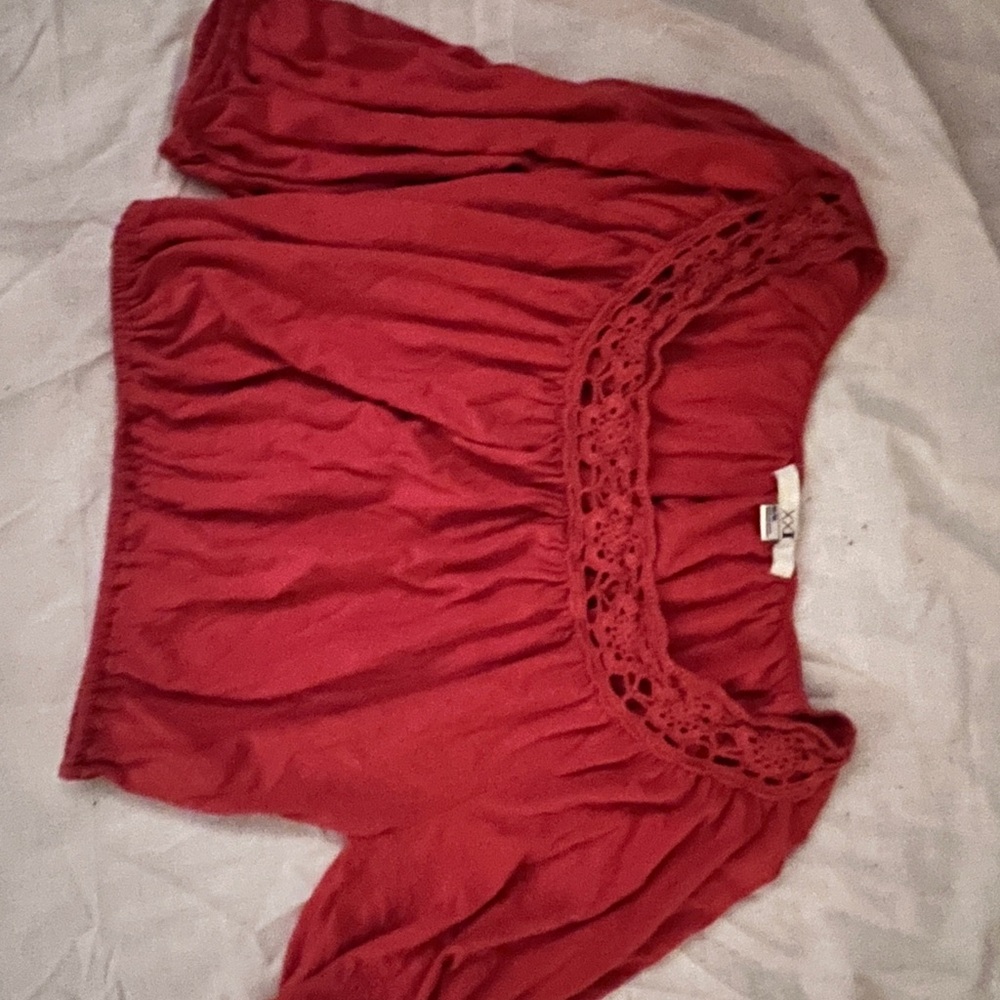 3/$10 F21 Lace Trim Top